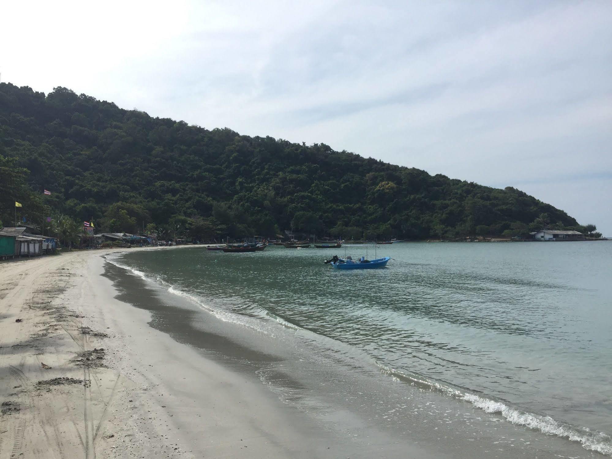 Tree Roots Retreat 호텔 라용 외부 사진